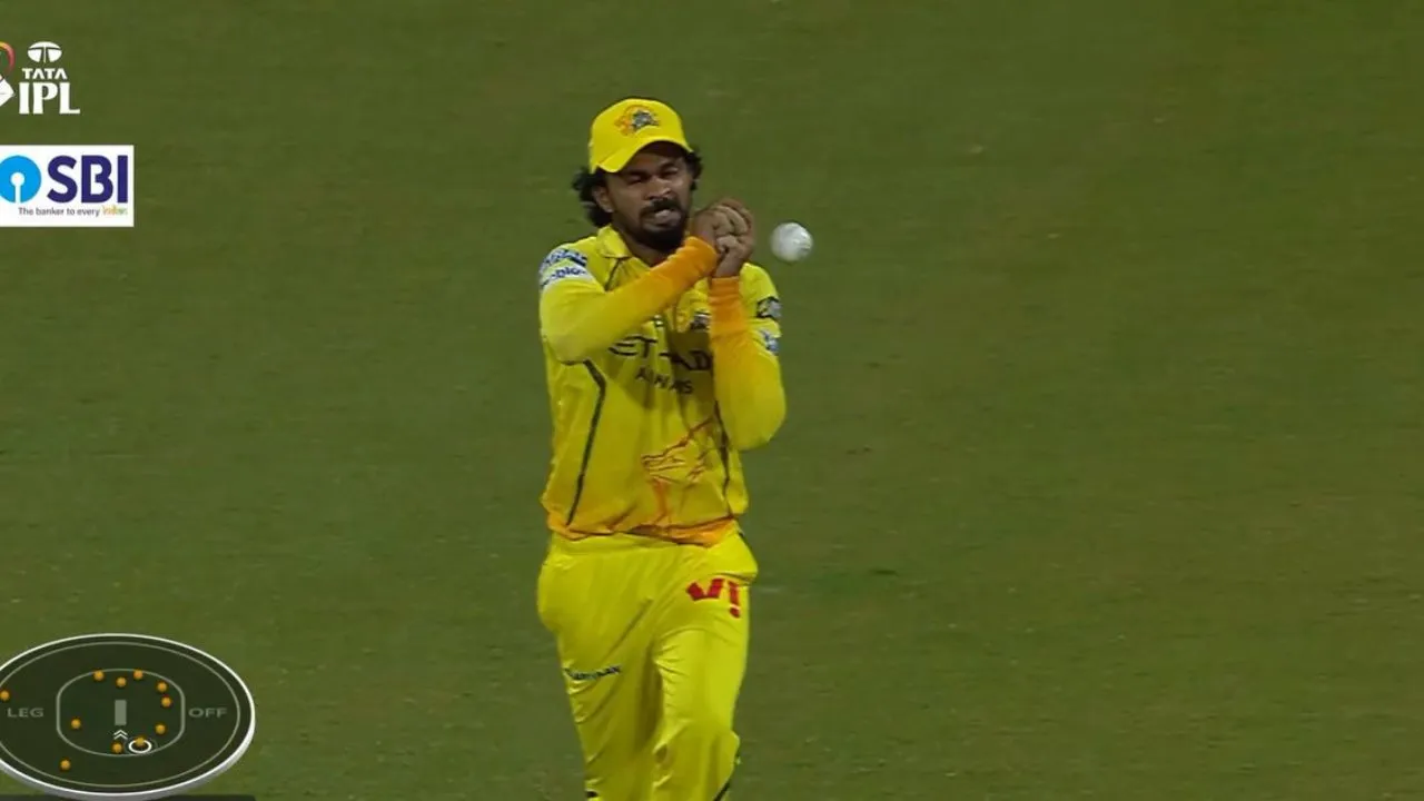 Ruturaj Gaikwad pulls off a sitter on Sunil Narine’s survival in IPL 2026 clash